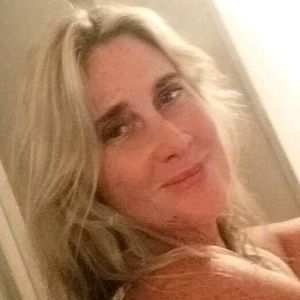 Meet your Posher, Adriane